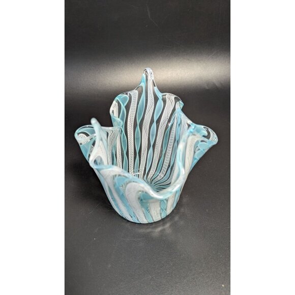 Murano Glass Handkerchief Vase Blue White Swirl Pattern Vintage - Picture 11 of 16